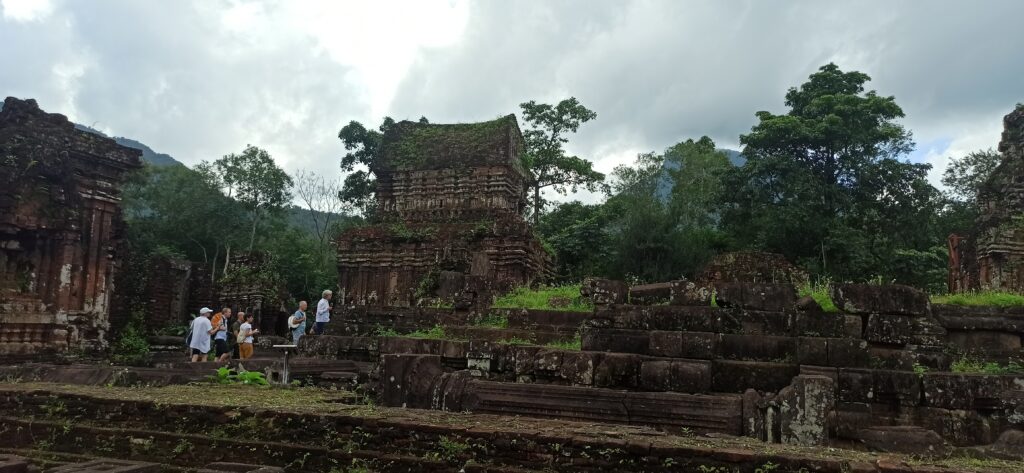 el santuario de Mỹ Sơn.