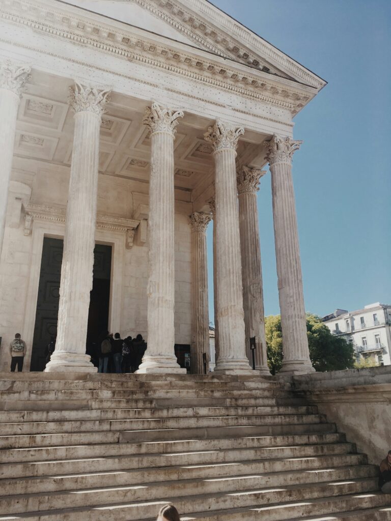 Nîmes