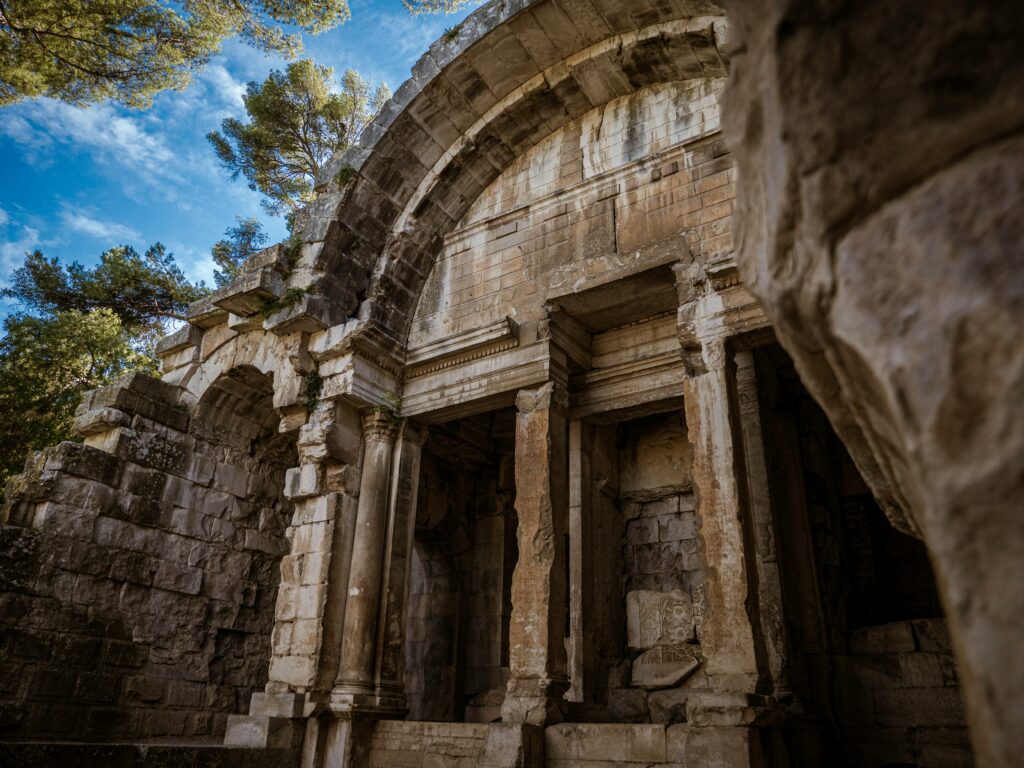 Nîmes